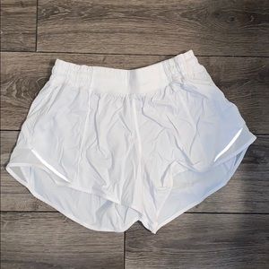 4” lulu shorts